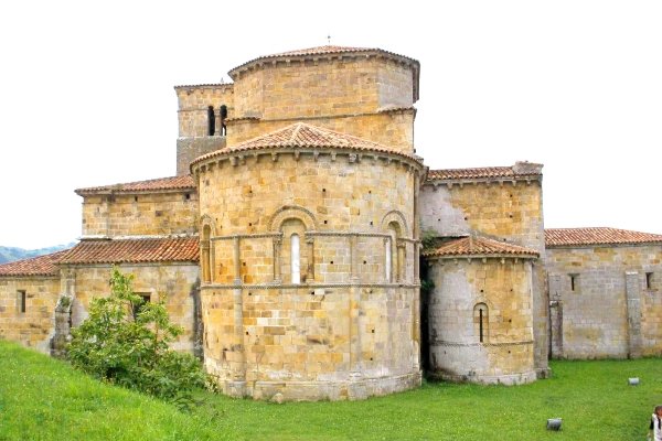 Castañeda_-_Colegiata_de_Santa_Cruz_09